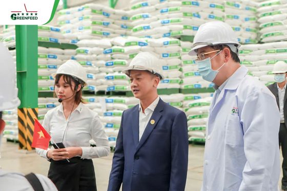GREENFEED Vinh dự đón tiếp thủ tưởng chính phủ Lào tới thăm nhà máy tại Lào