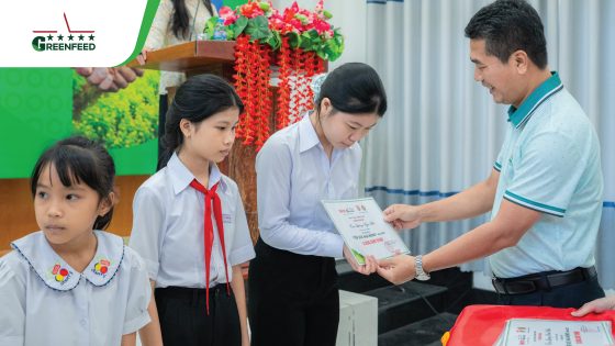 AWARDING SCHOLARSHIPS: EMPOWERING FARMERS’ CHILDREN ON THEIR EDUCATIONAL JOURNEY