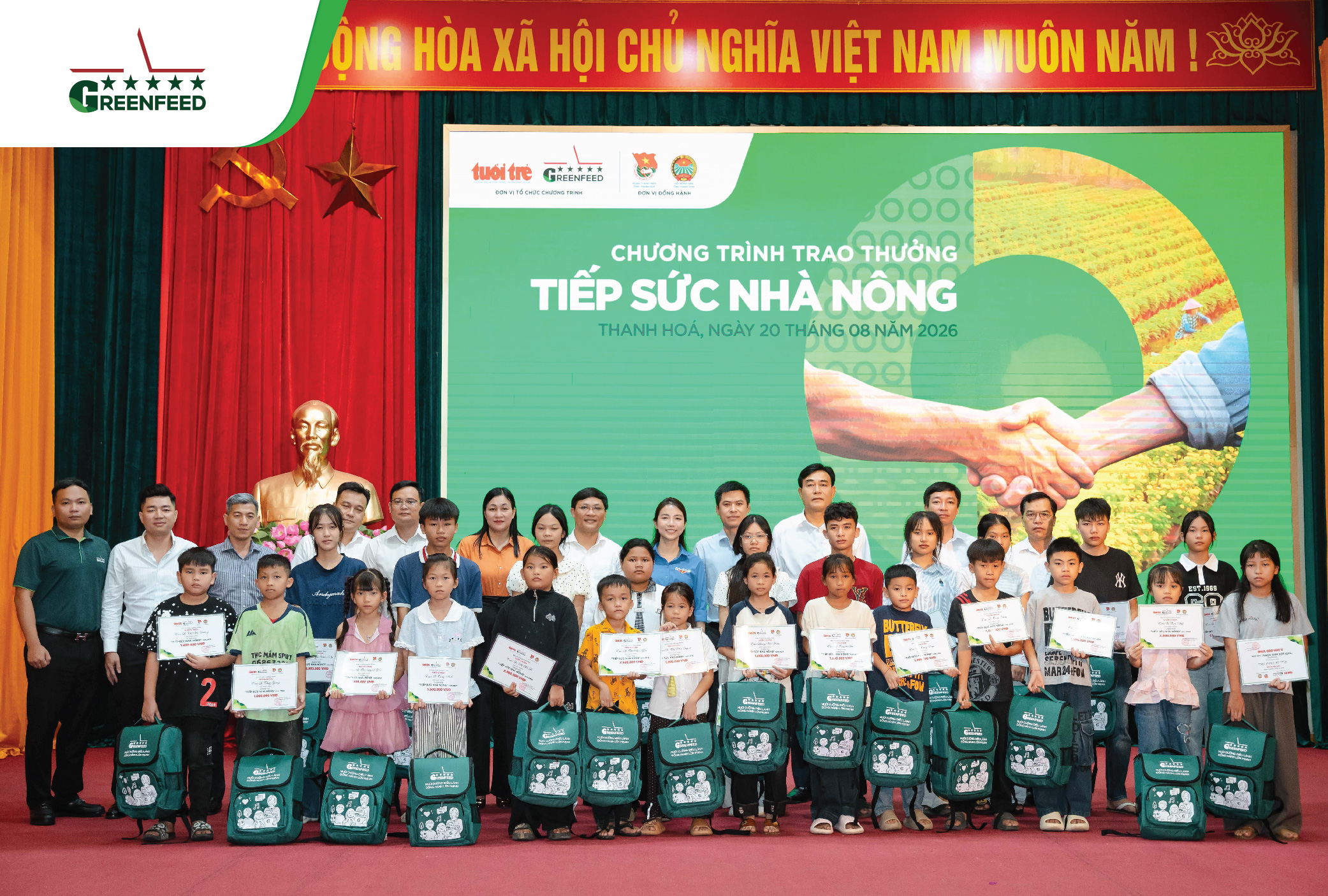 “TIẾP SỨC NHÀ NÔNG” TRAO HỌC BỔNG CHO CON EM NHÀ NÔNG TẠI THANH HÓA